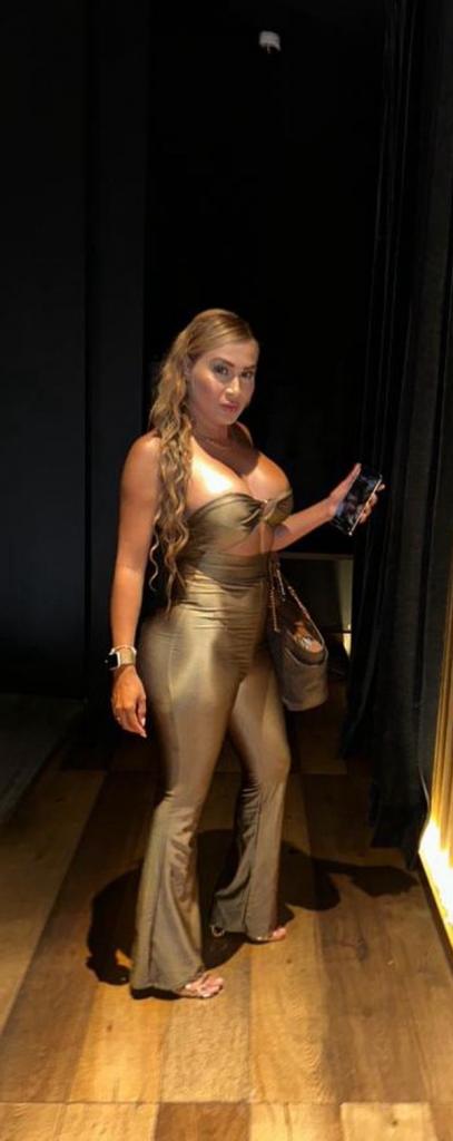 641770879: Chica busca chico en Cantabria