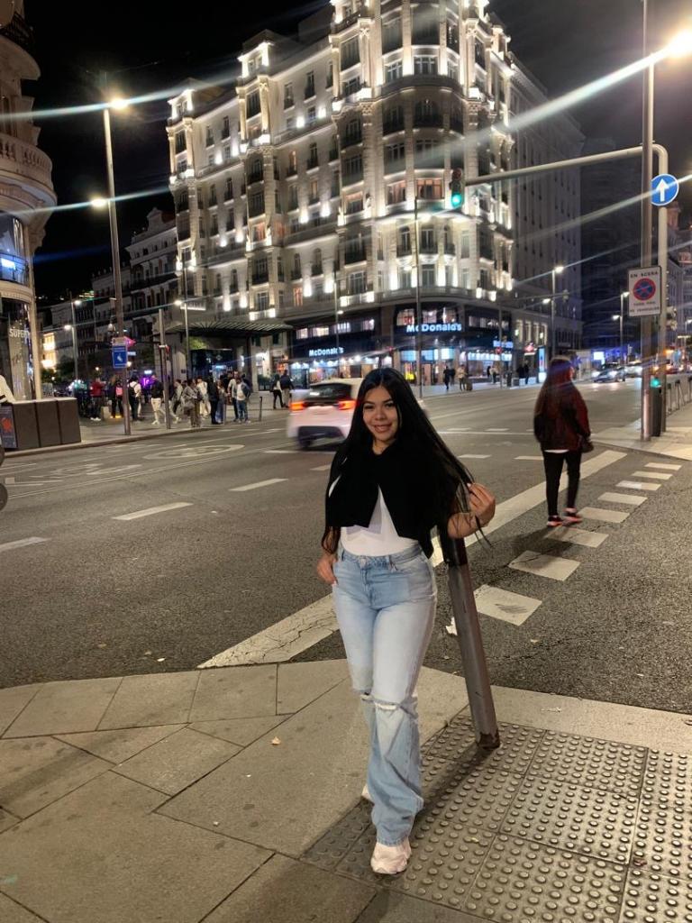 603302317: Chica busca chico en Sevilla
