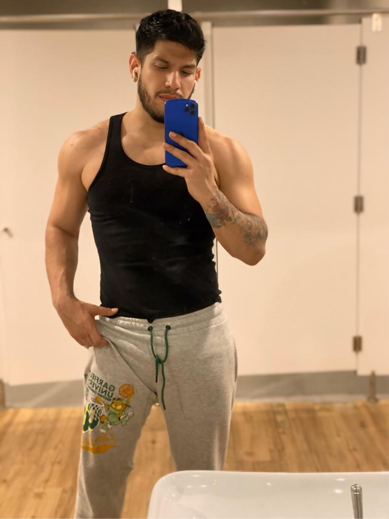 627275163: Chico busca chica en Granada