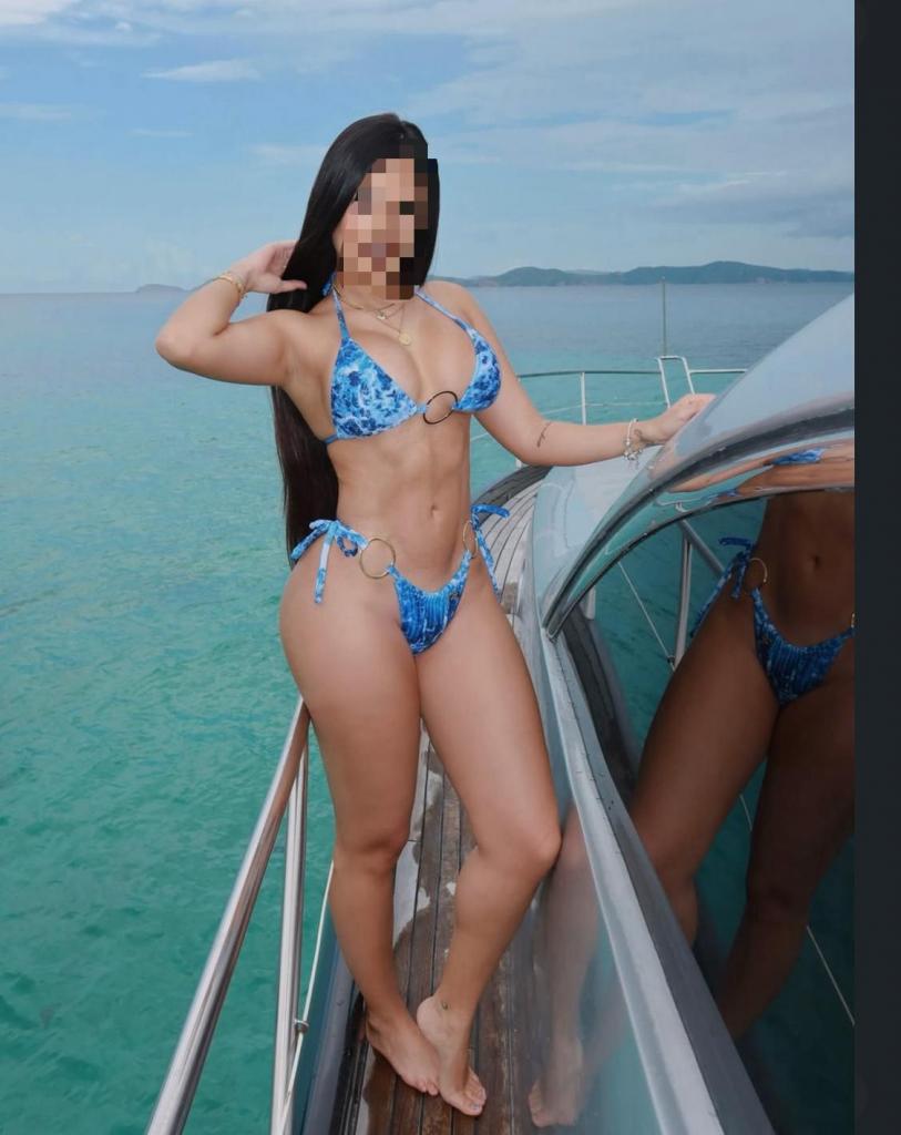 662467374: Chica busca chico en Cádiz