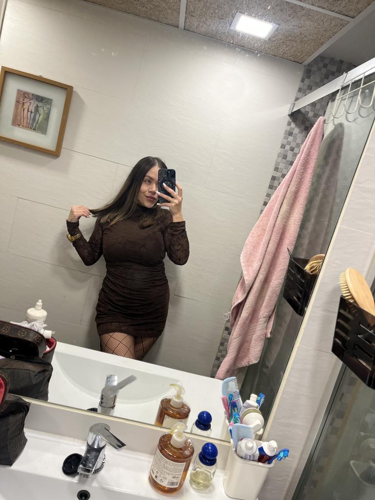 602051116: Chica busca chico en Almería