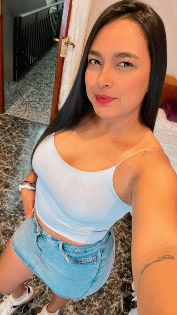 633975548: Chica busca chico en Madrid