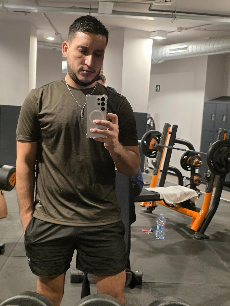 Chico busca chica en Valencia: 