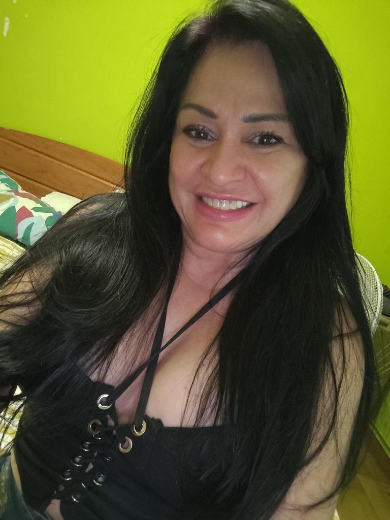 623340904: Chica busca chico en Sevilla