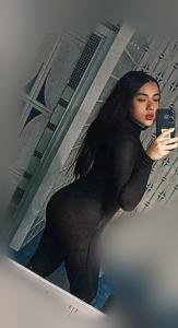 643290924: Chica busca chico en León