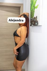 611570054: Chica busca chico en Alicante
