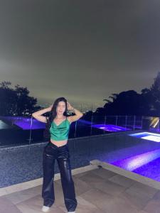 663026581: Chica busca chico en Málaga