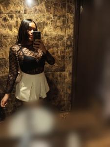 643290924: Chica busca chico en León