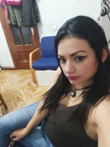 613217194: Chica busca chico en Madrid