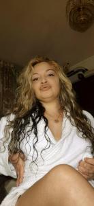 663984678: Chica busca chico en Ávila