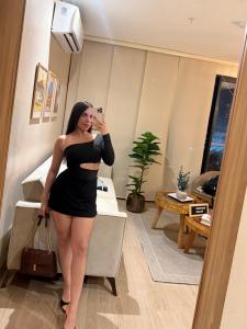 631775709: Chica busca chico en Barcelona