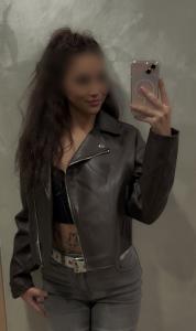 688394537: Chica busca chico en Madrid