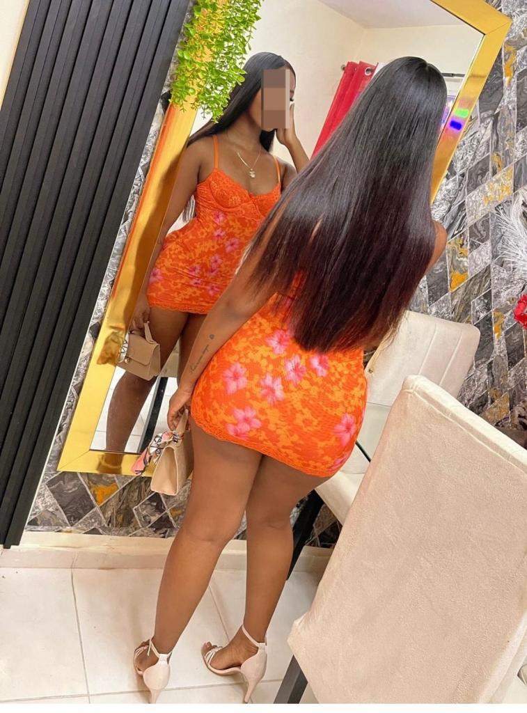 613570587: Chica busca chico en Pontevedra