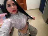 637803403: Chica busca chico en Madrid