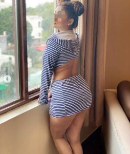 689522871: Chica busca chico en Madrid