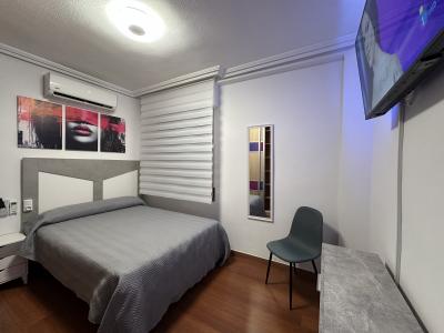 603301738: Transexual en Almería