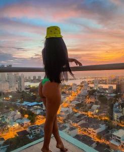 624522818: Chica busca chico en Madrid