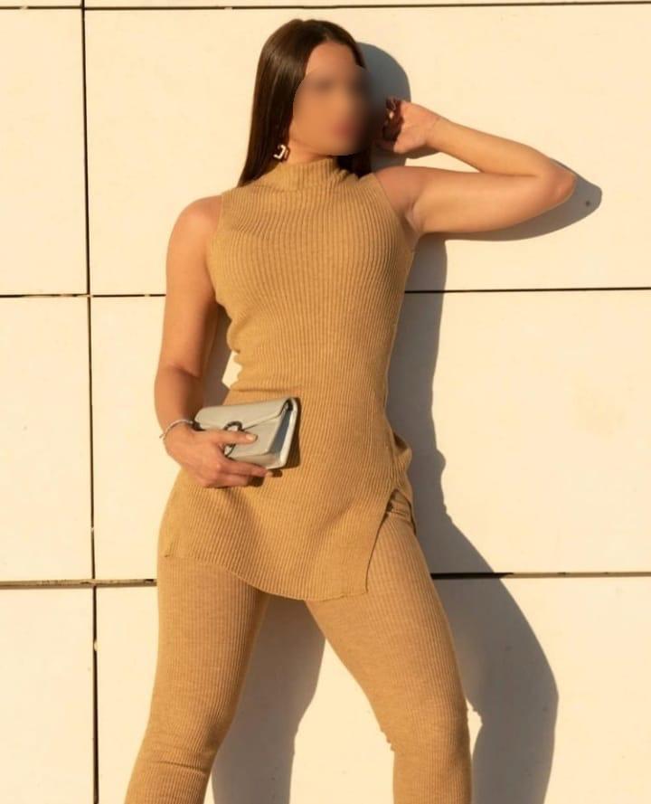 617753318: Chica busca chico en Madrid