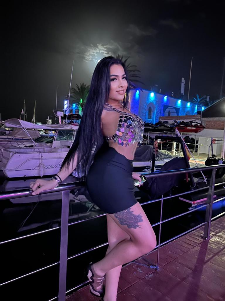 697626376: Transexual en La Coruña