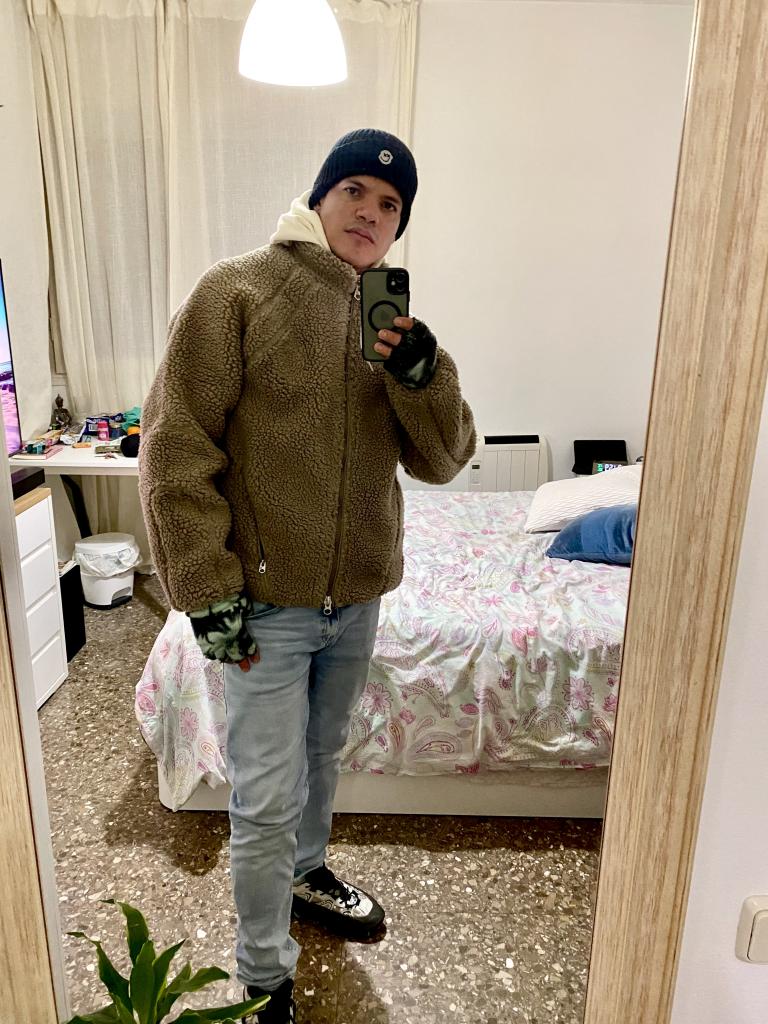 Chico busca chica en Barcelona: 