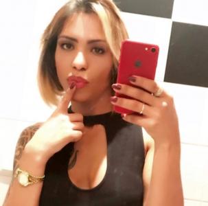 633852895: Transexual en La Coruña