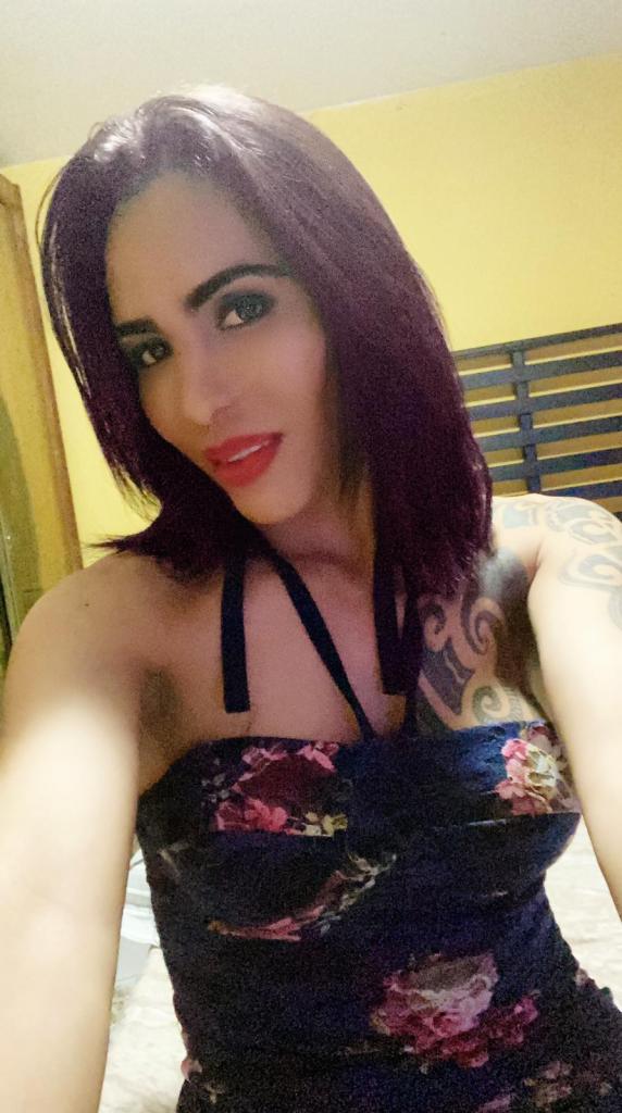 633852895: Transexual en La Coruña