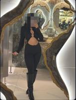 654079444: Chica busca chico en Barcelona