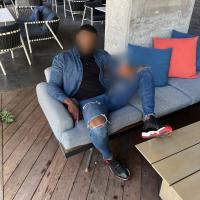 631623408: Chico busca chica en Barcelona