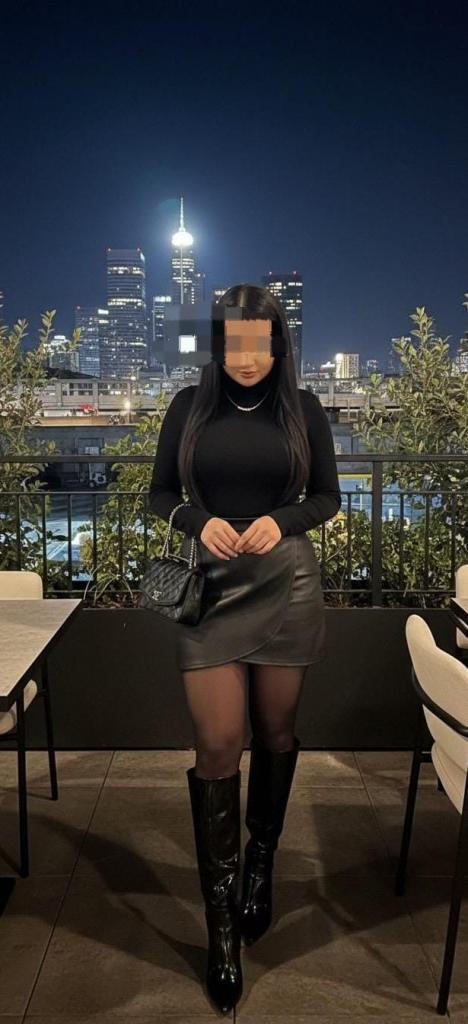 661119281: Chica busca chico en Madrid