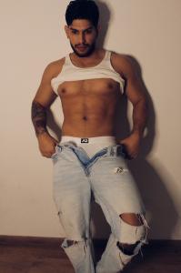 627275163: Chico busca chica en Granada