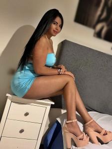 Chica busca chico en Ibiza: 