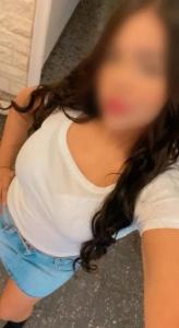 678650442: Chica busca chico en Sevilla