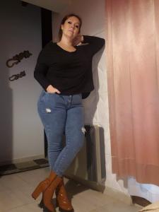 623700444: Chica busca chico en Valencia