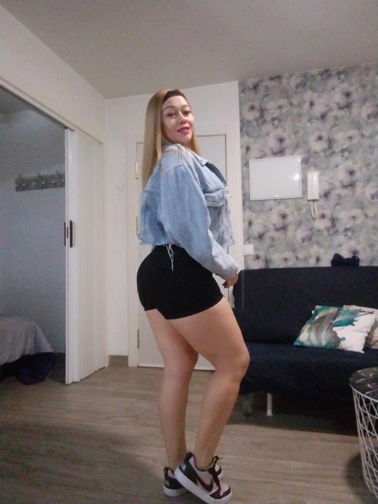 666571475: Chica busca chico en Murcia