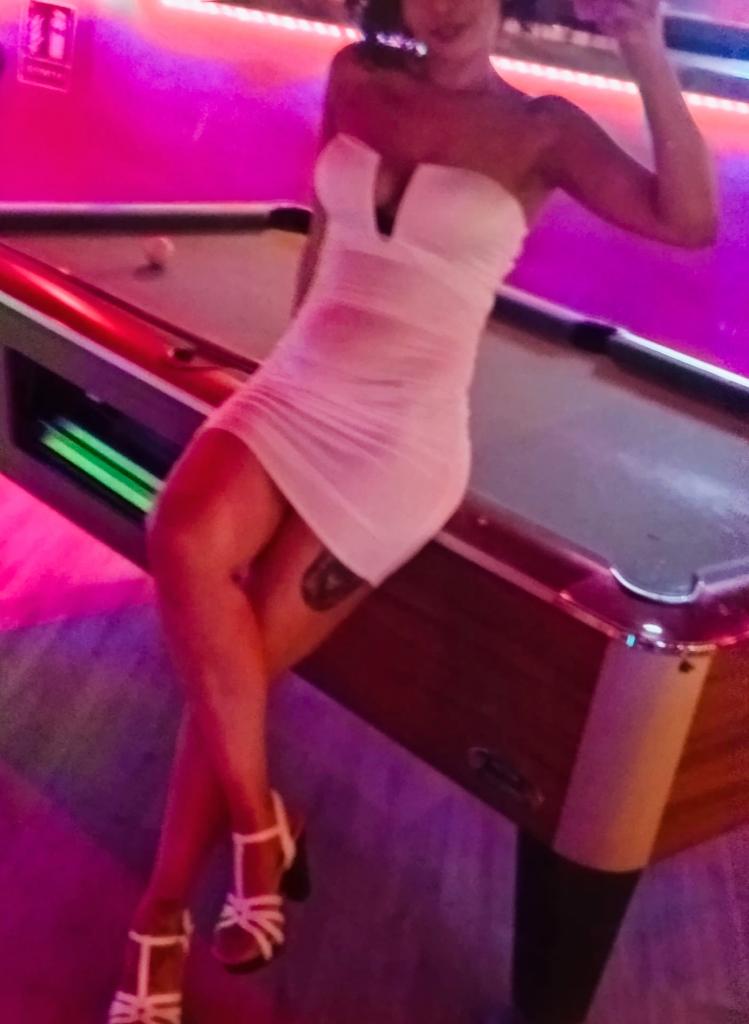 Chica busca chico en Asturias: 