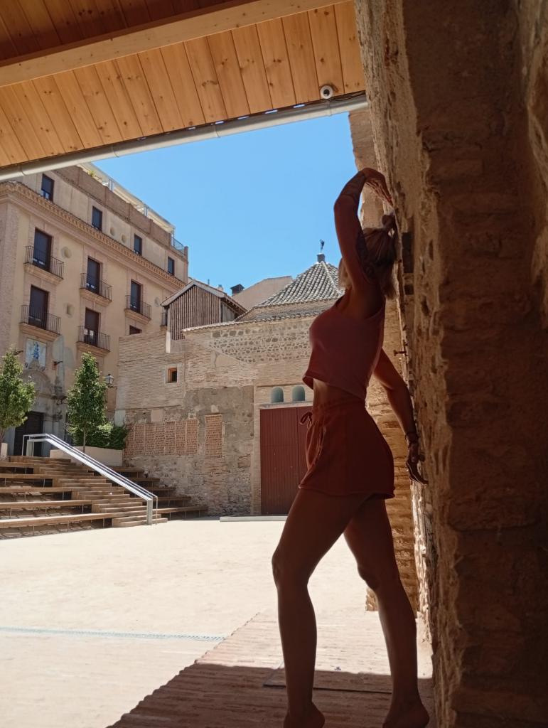 605762984: Chica busca chico en Alicante