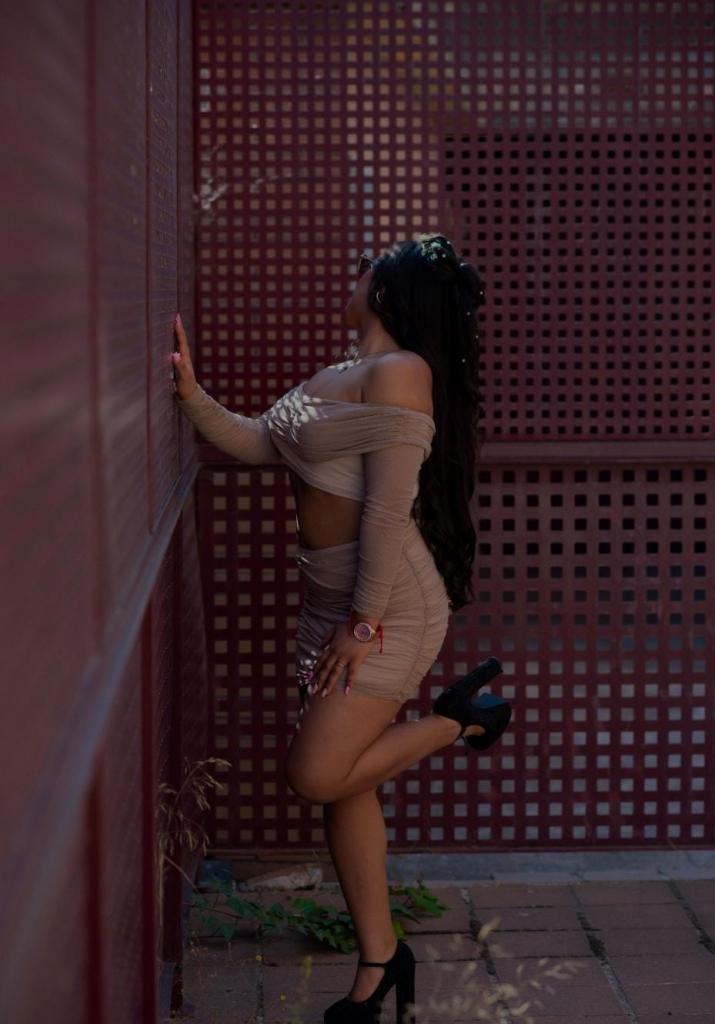 663723868: Chica busca chico en Madrid