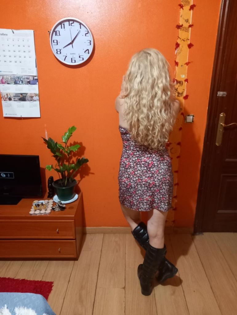613648373: Chica busca chico en La Coruña