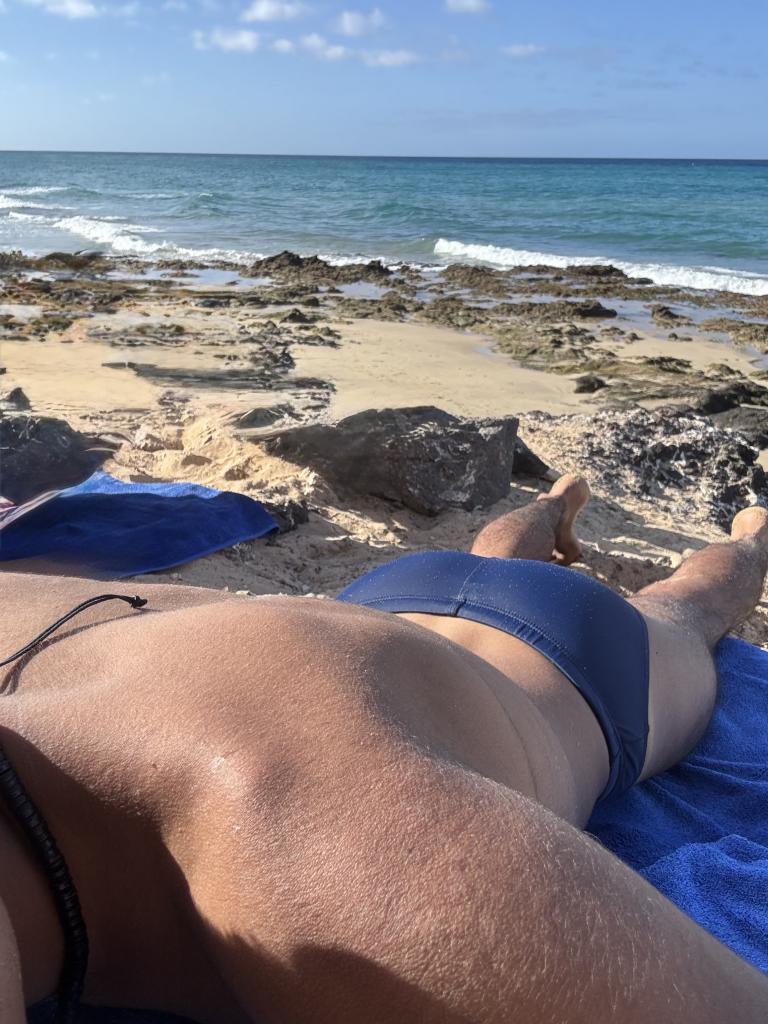 Chico busca chica en Las Palmas: 