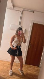 617057161: Chica busca chico en Barcelona