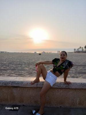 677226635: Chica busca chico en Valencia