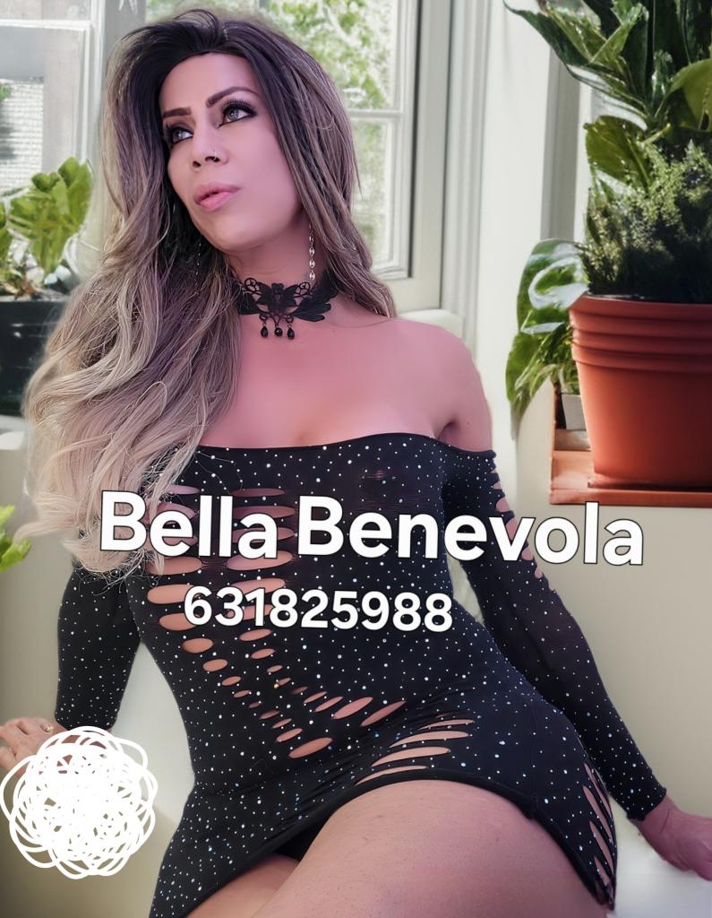 631825988: Travesti en Valencia