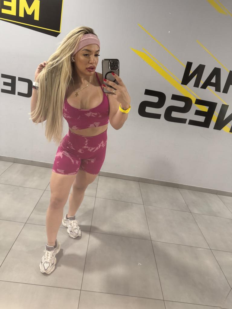 671483519: Chica busca chico en Madrid