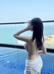 615336045: Chica busca chico en Madrid