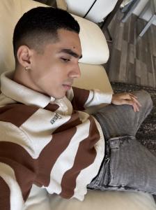 613158331: Chico busca chica en La Coruña