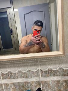 698133722: Chico busca chica en Zaragoza