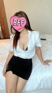 677135627: Chica busca chico en Sevilla