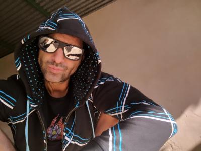 667560161: Chico busca chica en Alicante