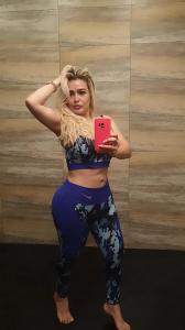 692848629: Chica busca chico en Ibiza