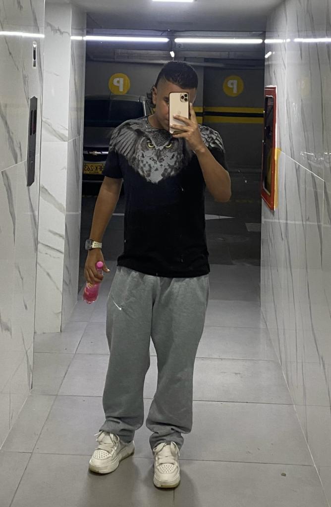 614985718: Chico busca chica en Madrid